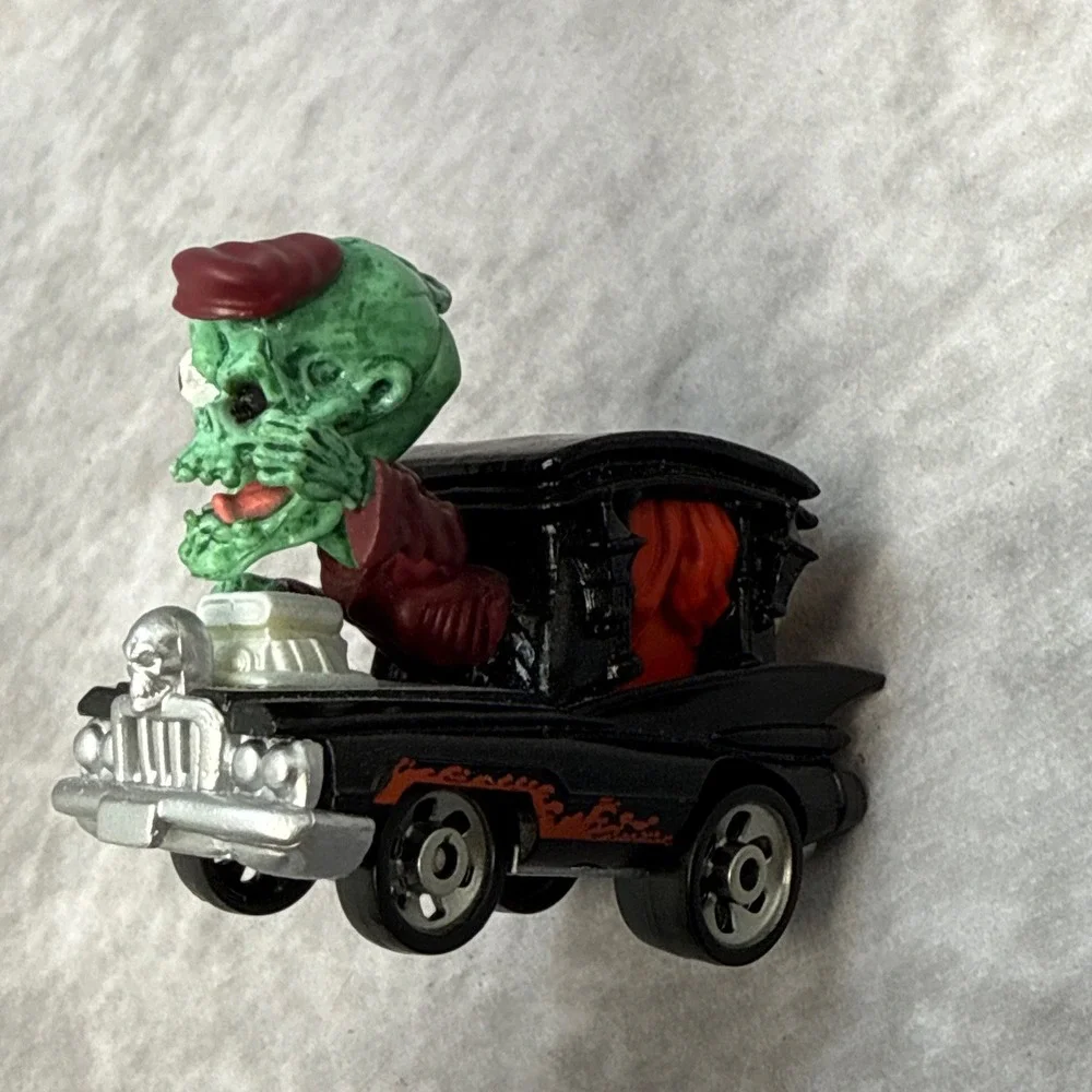 Monster 500 Zoom Zombie Diecast Hearse Car 2013 Creata Toys R Us Exclusive EUC